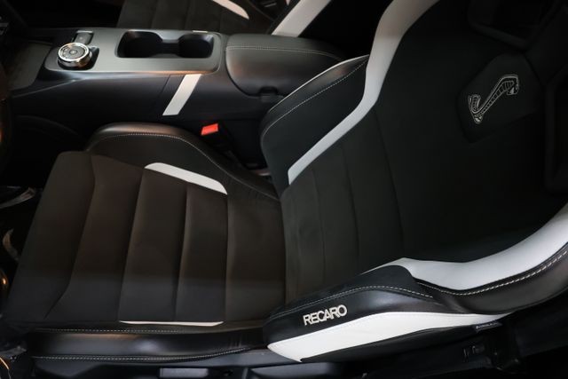 Ford Mustang Vehicle Image 90