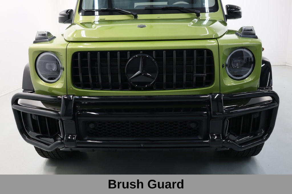 Mercedes-Benz G-Class Vehicle Full-screen Gallery Image 57