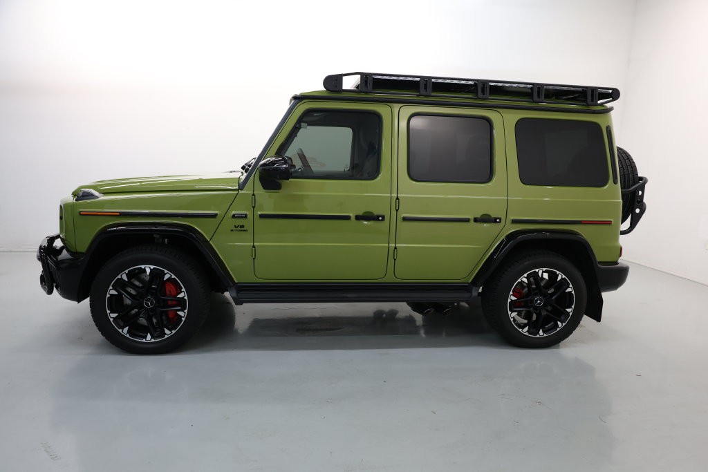 Mercedes-Benz G-Class Vehicle Full-screen Gallery Image 66