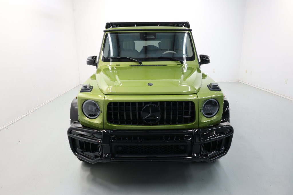 Mercedes-Benz G-Class Vehicle Full-screen Gallery Image 69