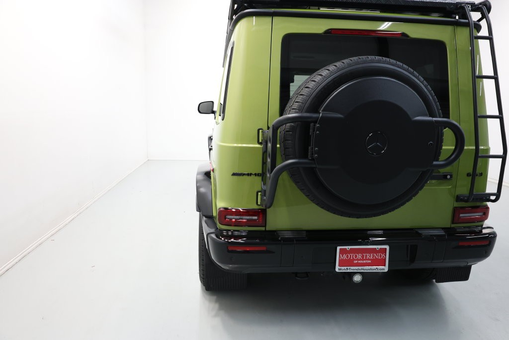 Mercedes-Benz G-Class Vehicle Full-screen Gallery Image 80