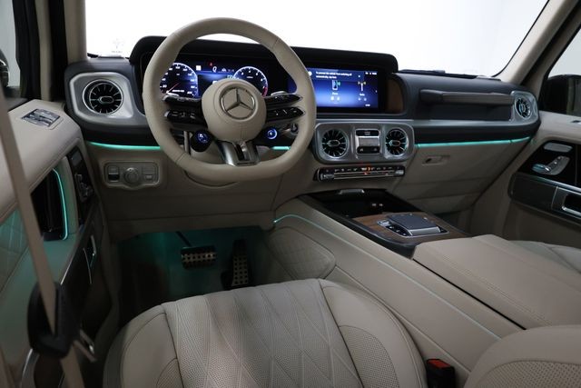 Mercedes-Benz G-Class Vehicle Image 101