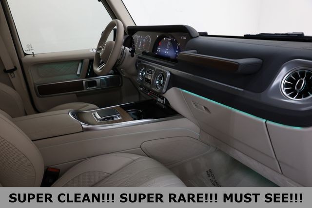 Mercedes-Benz G-Class Vehicle Image 22