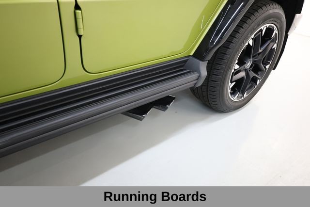 Mercedes-Benz G-Class Vehicle Image 58