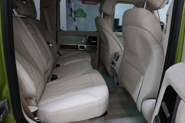 Mercedes-Benz G-Class Vehicle Image 98