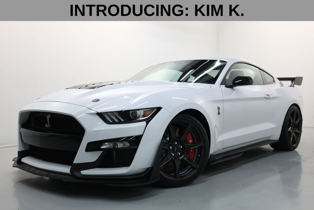 Ford Mustang Vehicle Full-screen Gallery Image 02