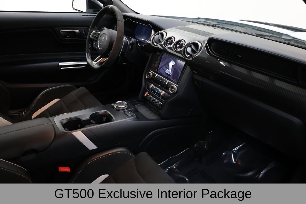 Ford Mustang Vehicle Full-screen Gallery Image 14