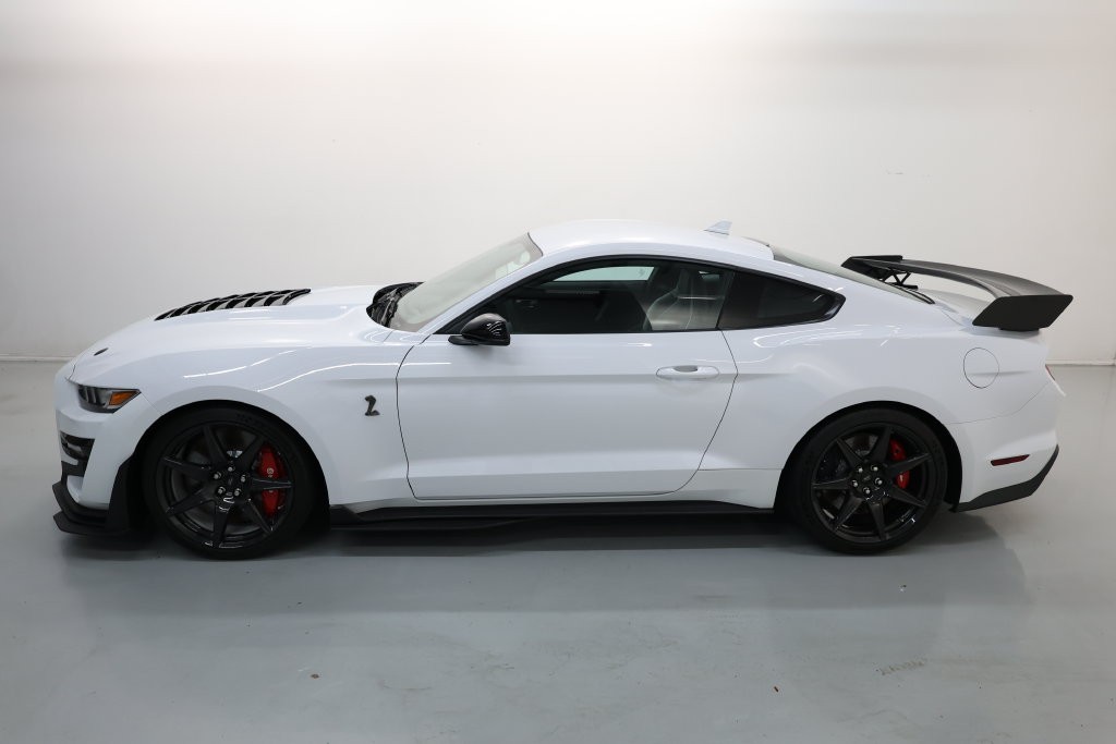 Ford Mustang Vehicle Full-screen Gallery Image 75