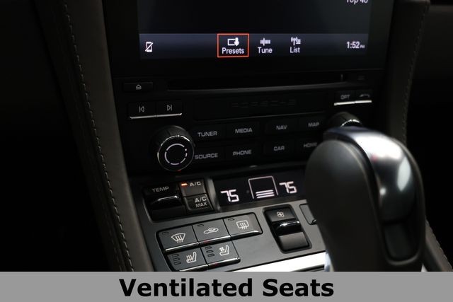 Porsche 718 Boxster Vehicle Image 35