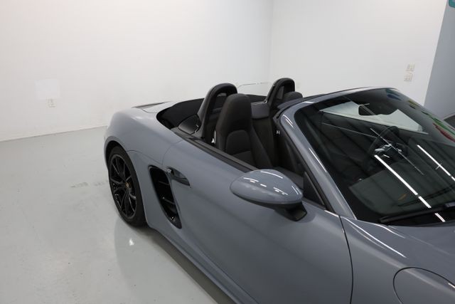 Porsche 718 Boxster Vehicle Image 69
