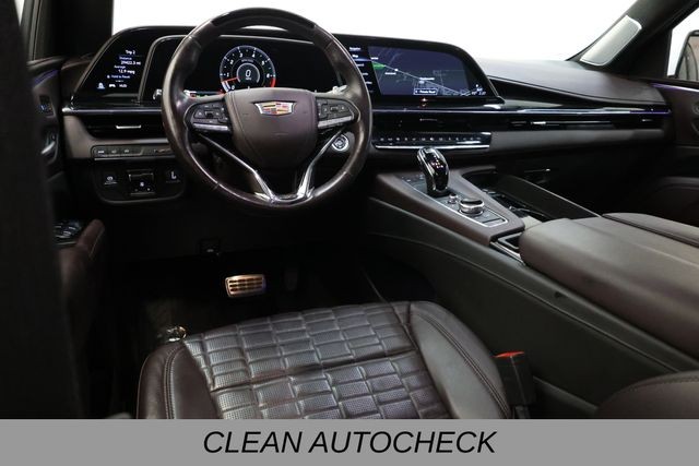 Cadillac Escalade ESV Vehicle Image 09