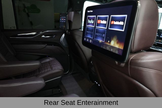 Cadillac Escalade ESV Vehicle Image 13