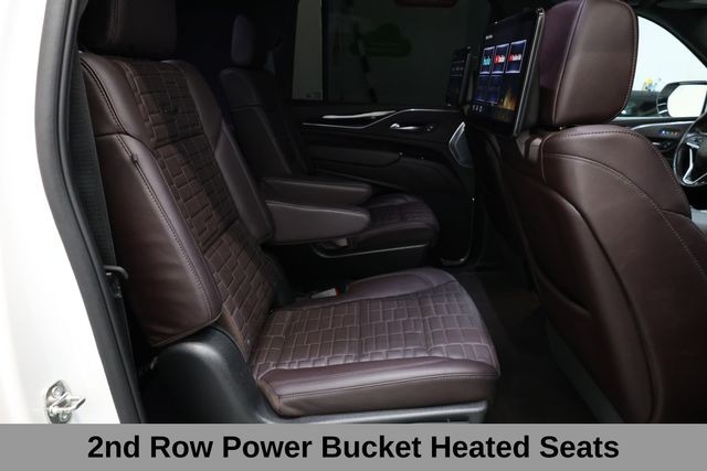 Cadillac Escalade ESV Vehicle Image 15