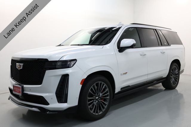 Cadillac Escalade ESV Vehicle Image 30