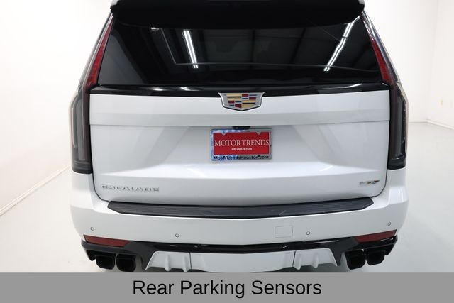 Cadillac Escalade ESV Vehicle Image 35