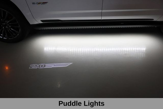 Cadillac Escalade ESV Vehicle Image 38