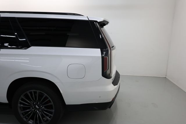Cadillac Escalade ESV Vehicle Image 69