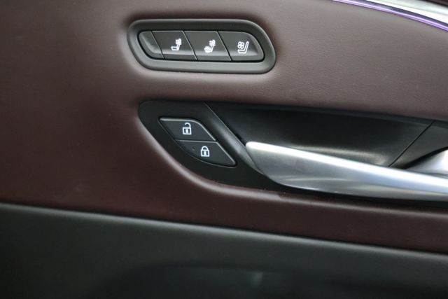 Cadillac Escalade ESV Vehicle Image 78