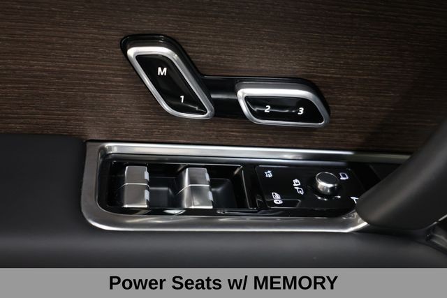 Land Rover Range Rover Vehicle Image 33