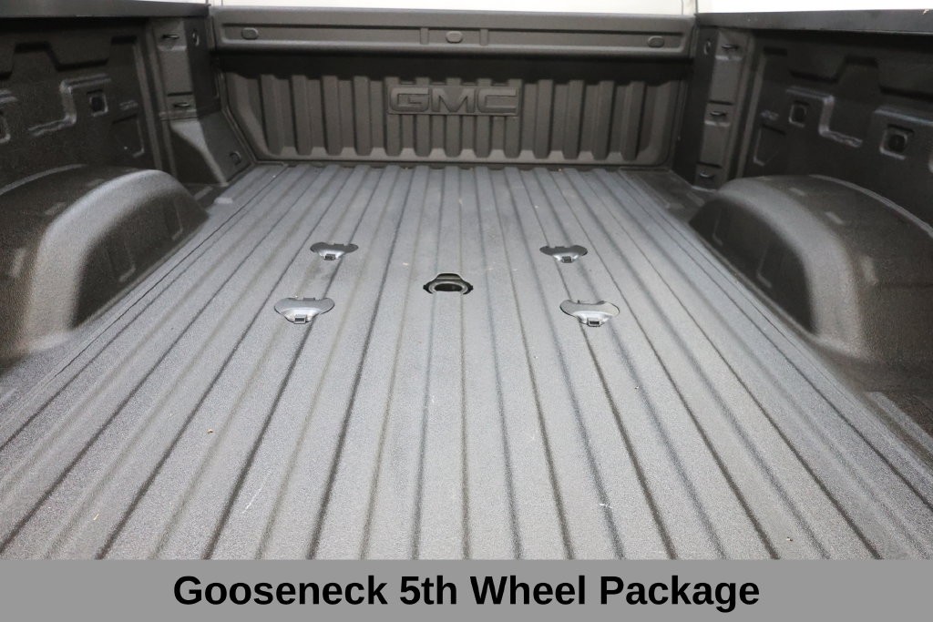 GMC Sierra 2500HD Vehicle Full-screen Gallery Image 16