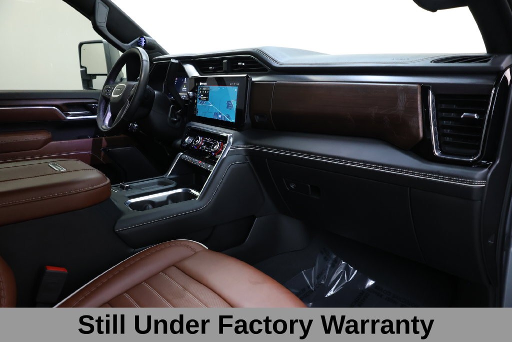 GMC Sierra 2500HD Vehicle Full-screen Gallery Image 21