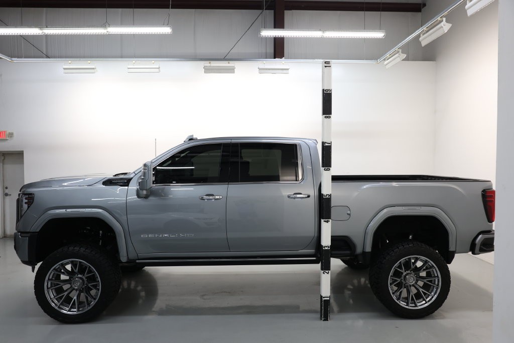 GMC Sierra 2500HD Vehicle Full-screen Gallery Image 81