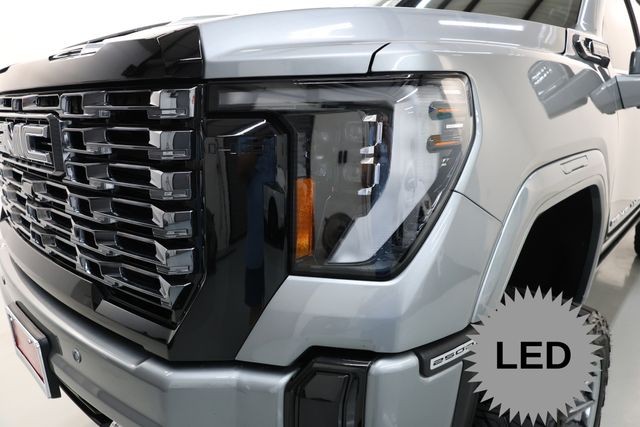 GMC Sierra 2500HD Vehicle Image 57
