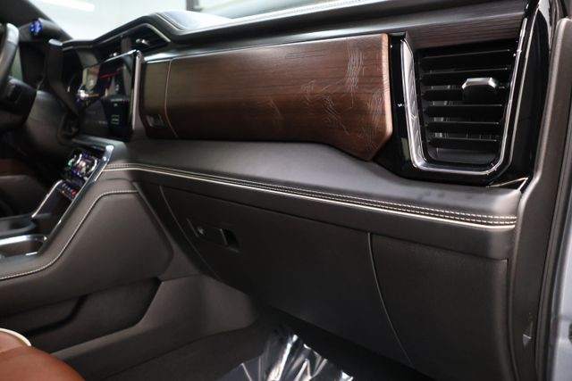 GMC Sierra 2500HD Vehicle Image 93