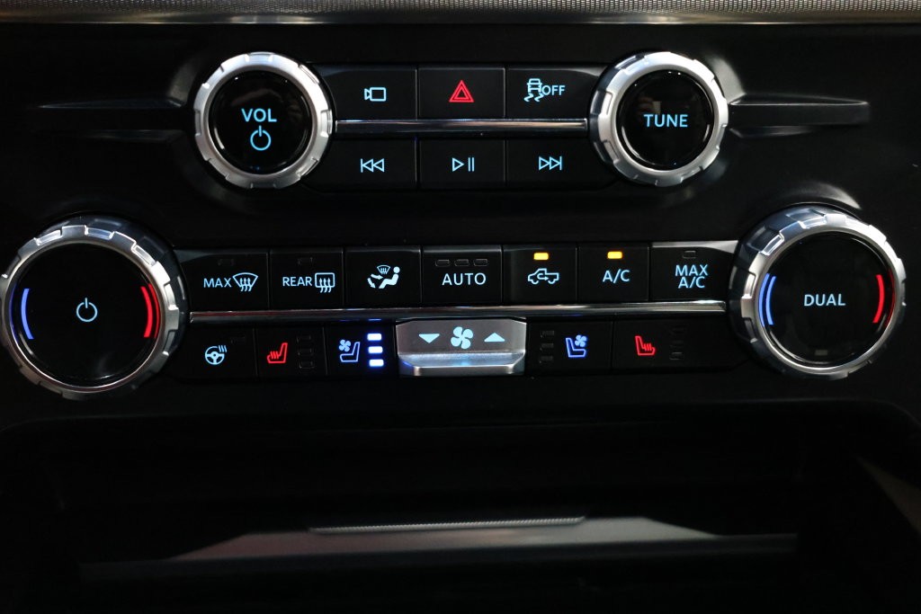 Ford F-450SD Vehicle Full-screen Gallery Image 100