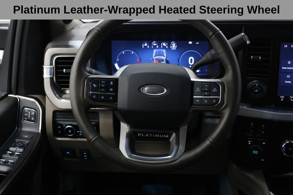 Ford F-450SD Vehicle Full-screen Gallery Image 47