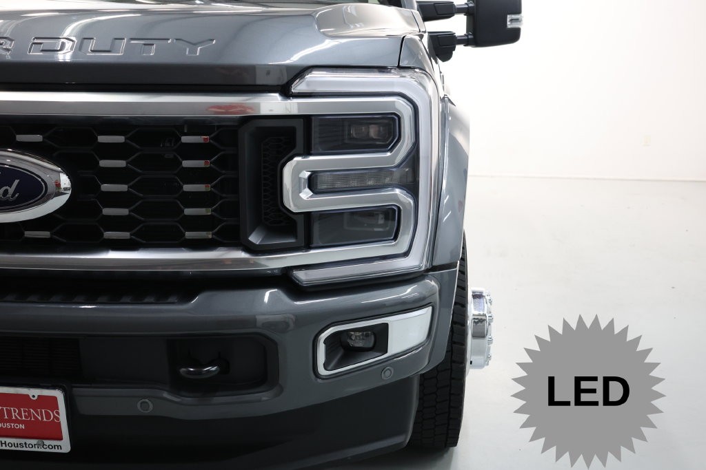 Ford F-450SD Vehicle Full-screen Gallery Image 57