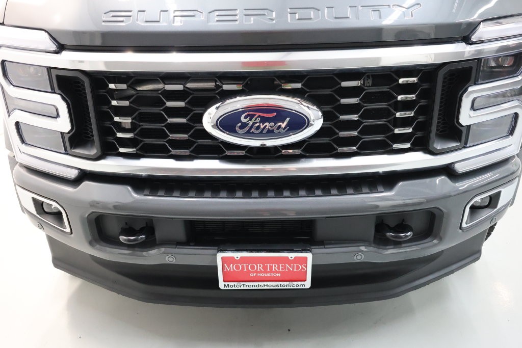 Ford F-450SD Vehicle Full-screen Gallery Image 70