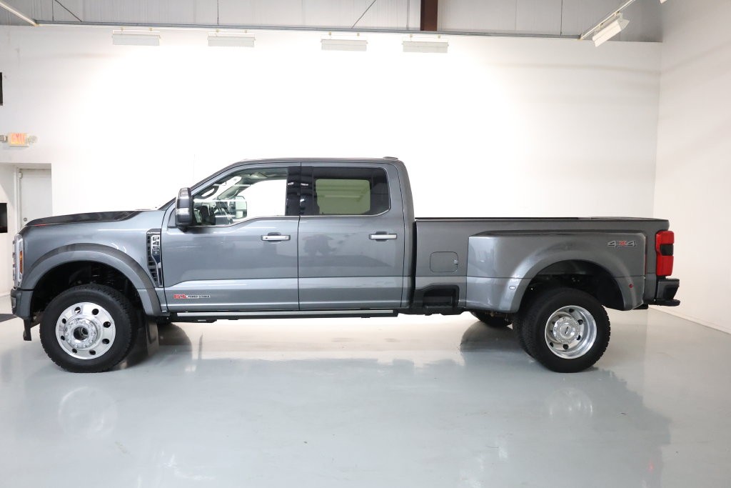 Ford F-450SD Vehicle Full-screen Gallery Image 71