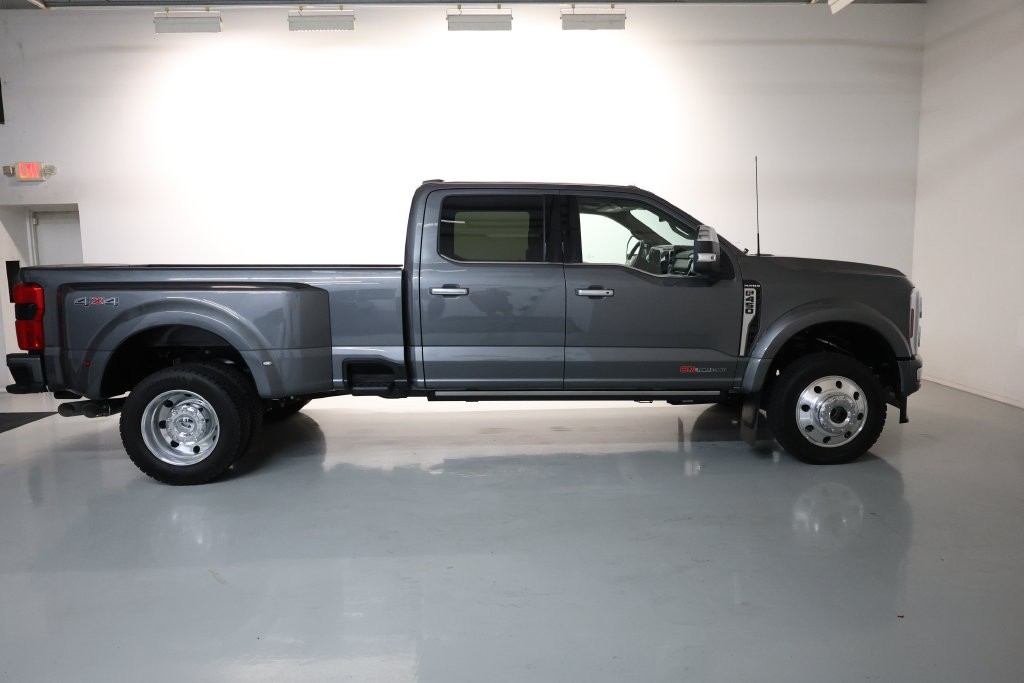 Ford F-450SD Vehicle Full-screen Gallery Image 73