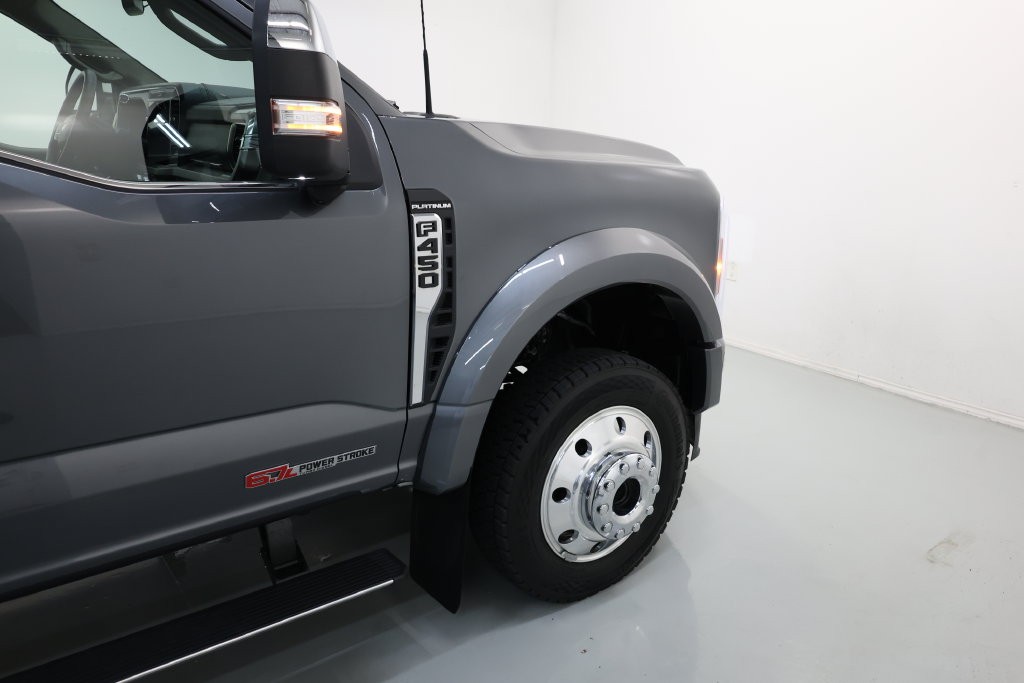 Ford F-450SD Vehicle Full-screen Gallery Image 78