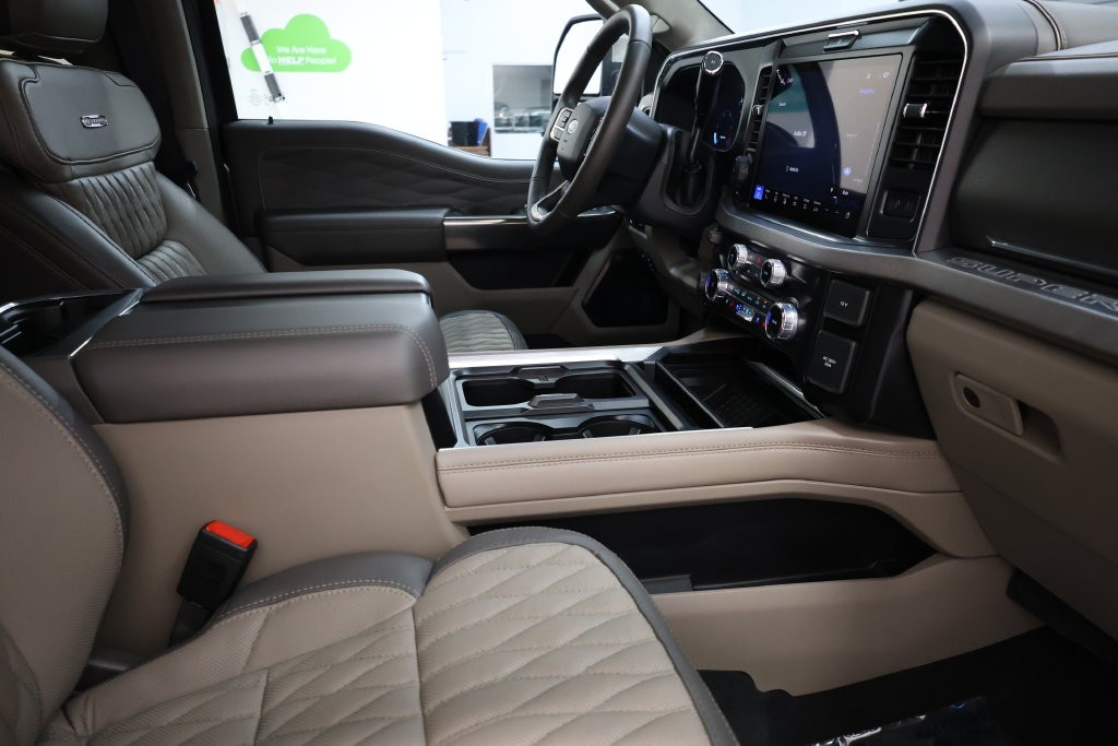 Ford F-450SD Vehicle Full-screen Gallery Image 88