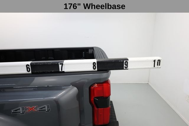 Ford F-450SD Vehicle Image 34