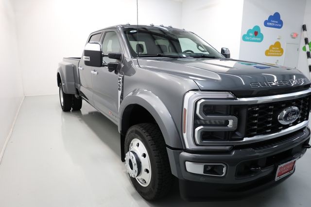 Ford F-450SD Vehicle Image 65