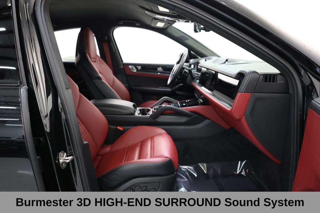Porsche Cayenne Coupe Vehicle Full-screen Gallery Image 12