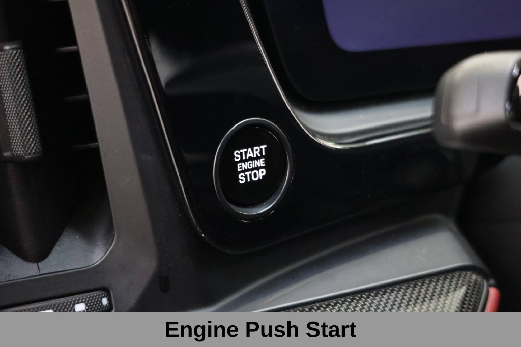Porsche Cayenne Coupe Vehicle Full-screen Gallery Image 18