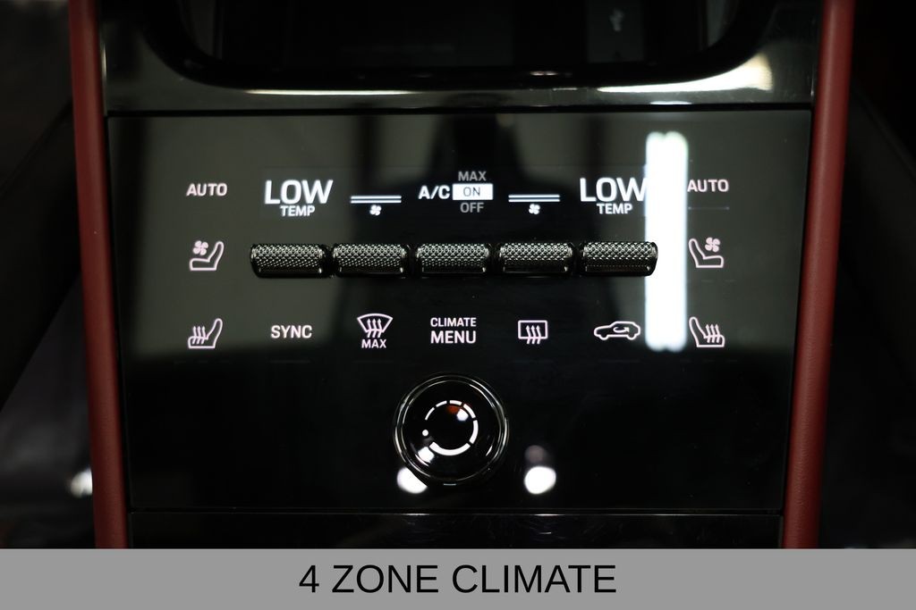 Porsche Cayenne Coupe Vehicle Full-screen Gallery Image 29