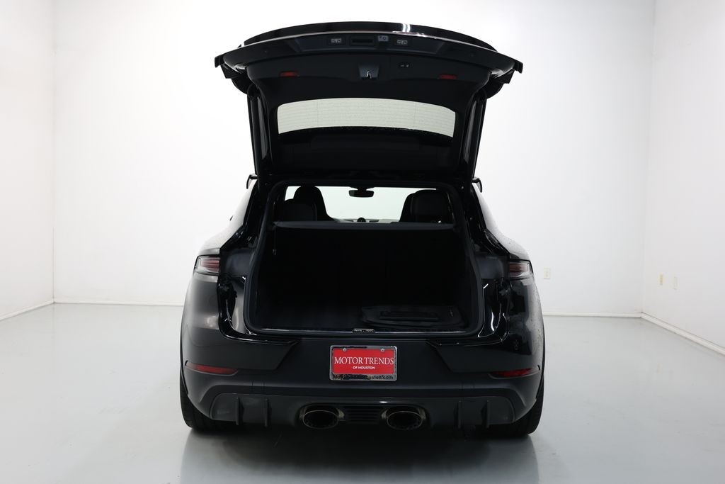 Porsche Cayenne Coupe Vehicle Full-screen Gallery Image 48