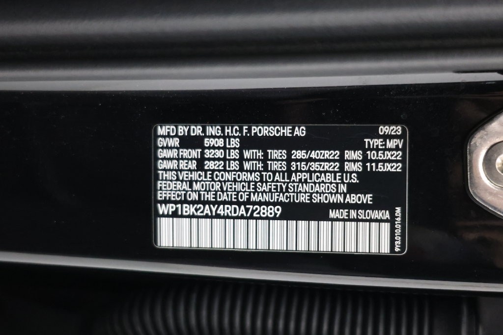 Porsche Cayenne Coupe Vehicle Full-screen Gallery Image 67