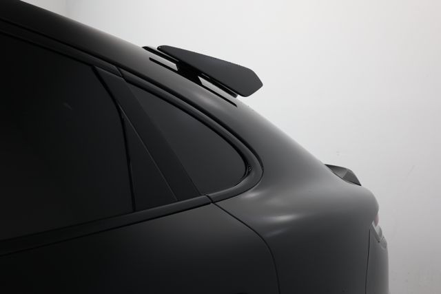 Porsche Cayenne Coupe Vehicle Image 49