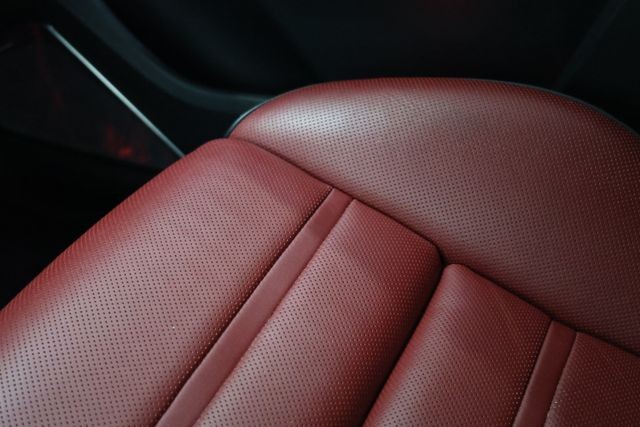 Porsche Cayenne Coupe Vehicle Image 61