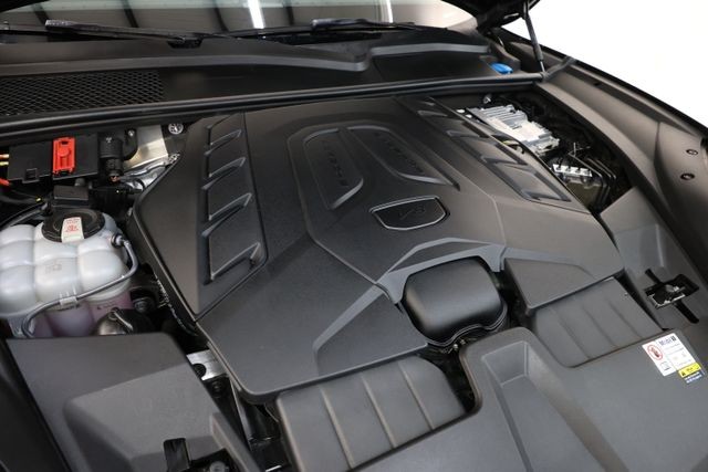 Porsche Cayenne Coupe Vehicle Image 63