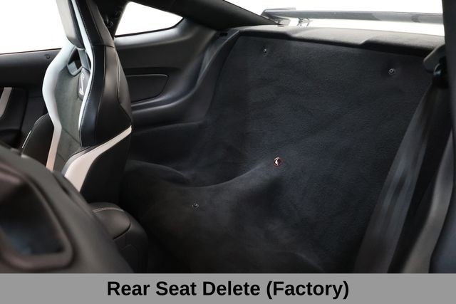 Ford Mustang Vehicle Image 17