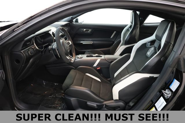 Ford Mustang Vehicle Image 20