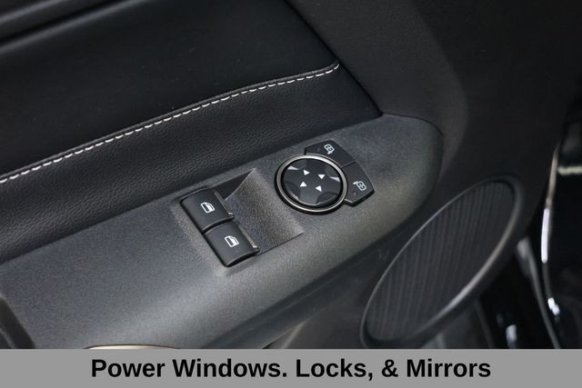 Ford Mustang Vehicle Image 49