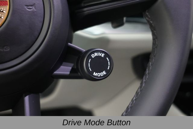 Porsche Cayenne Vehicle Image 41